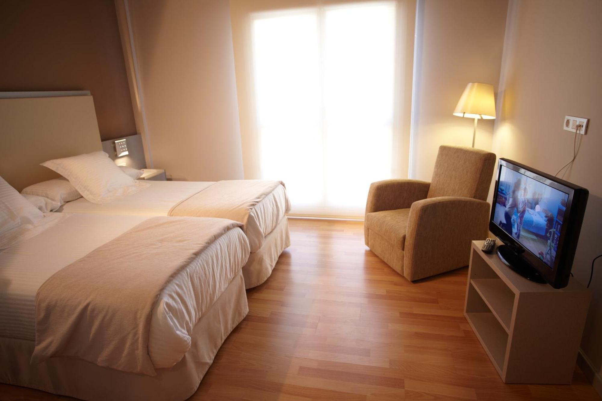 Hotel Nagusi Мургуия Экстерьер фото